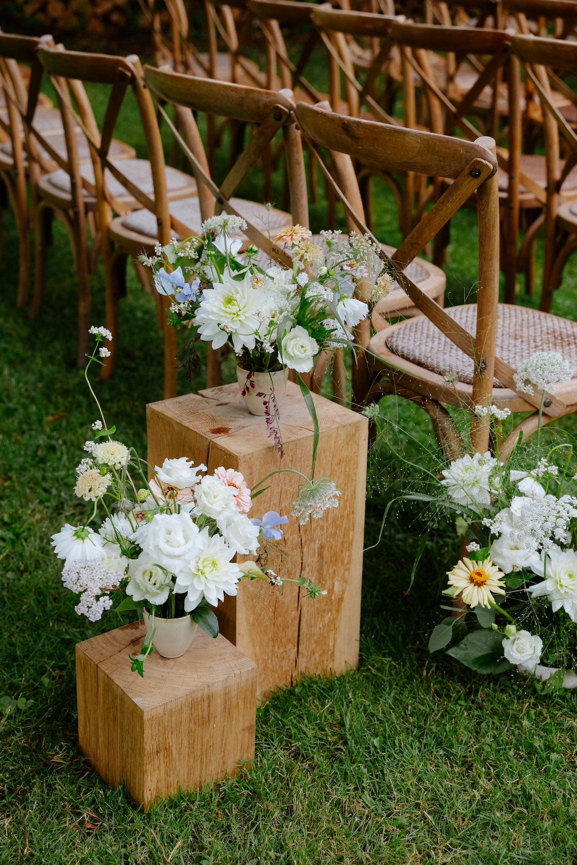 Décoration florale de mariage en Normandie avec les herbes hautes