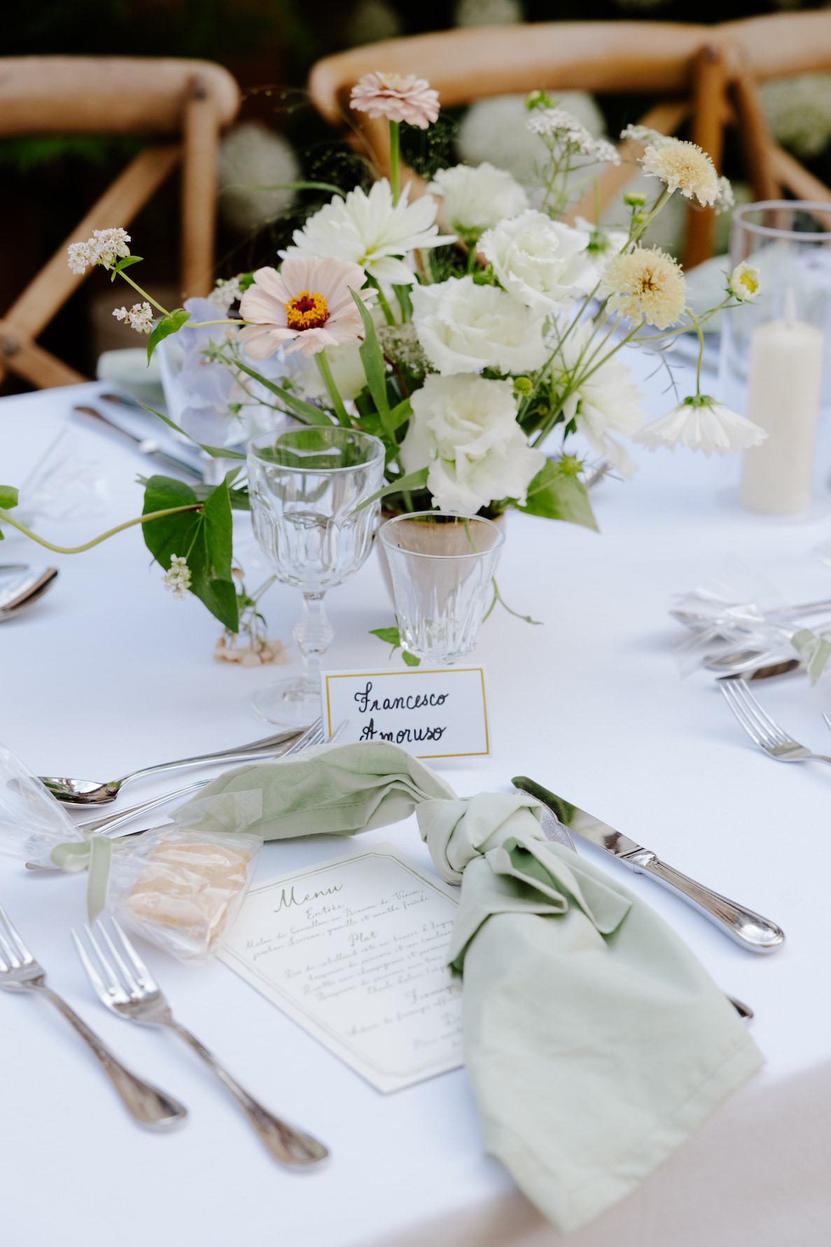 Décoration florale de mariage en Normandie avec les herbes hautes